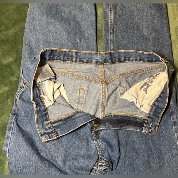 Levi's 550 Classic Men's Blue Jeans, Size: 34W x 30” L (5081) - Picture 3 of 15